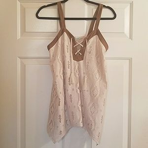 Shark bite criss cross tank with felt detail